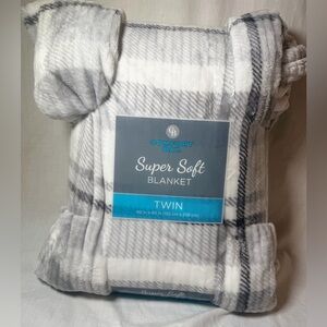 TWIN SIZE BLANKET